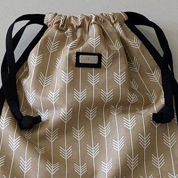 Ame & LuLu Drawstring Travel Shoe Bag - Picture 9 of 15